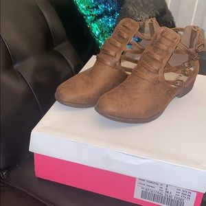 Never worn Brown ankle boots